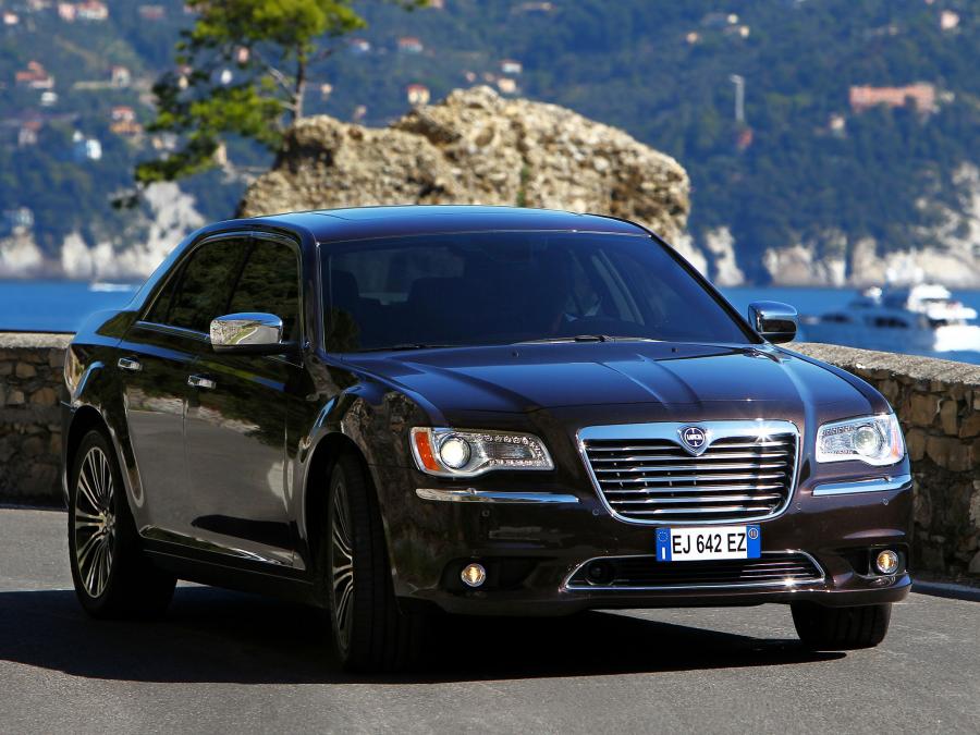  Lancia Thema 2011 года  (фото 70 из 77)